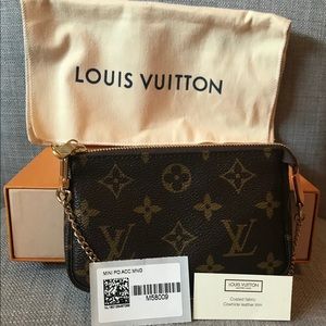 AUTHENTIC Louis Vuitton Mini Pochette